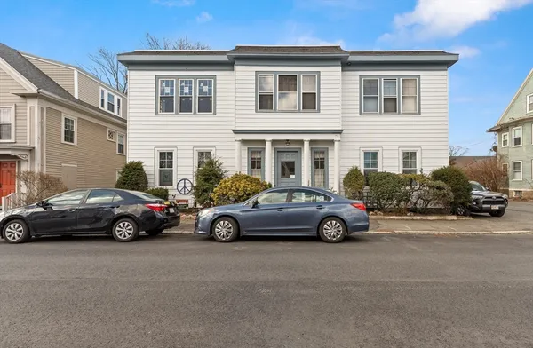 $429,900 | 21 Thorndike Street, Unit 4, Beverly, MA 01915