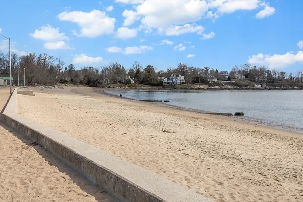 $429,900 | 21 Thorndike Street, Unit 4, Beverly, MA 01915