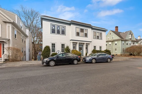 $429,900 | 21 Thorndike Street, Unit 4, Beverly, MA 01915