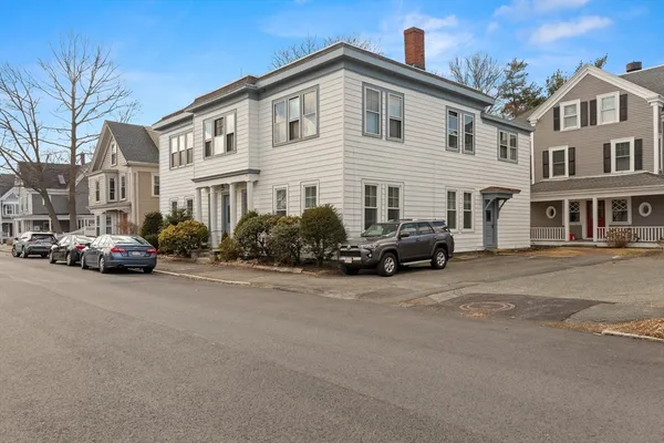 $429,900 | 21 Thorndike Street, Unit 4, Beverly, MA 01915