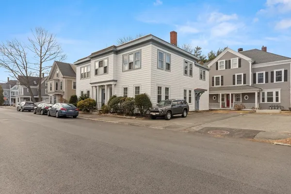 $429,900 | 21 Thorndike Street, Unit 4, Beverly, MA 01915