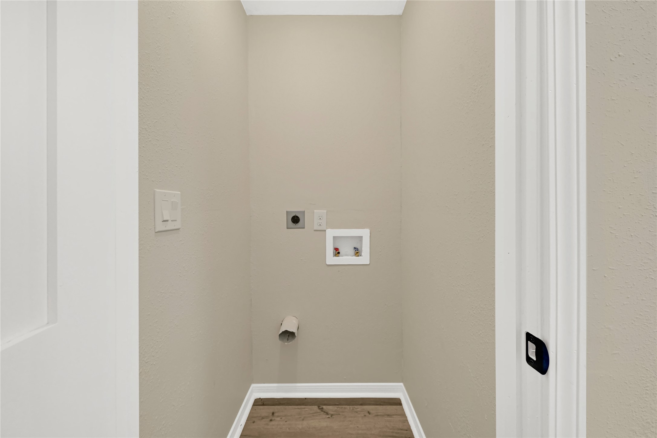 7814 Avenue F Houston, TX 77012 - Photo 22 of 28 a view of a small space