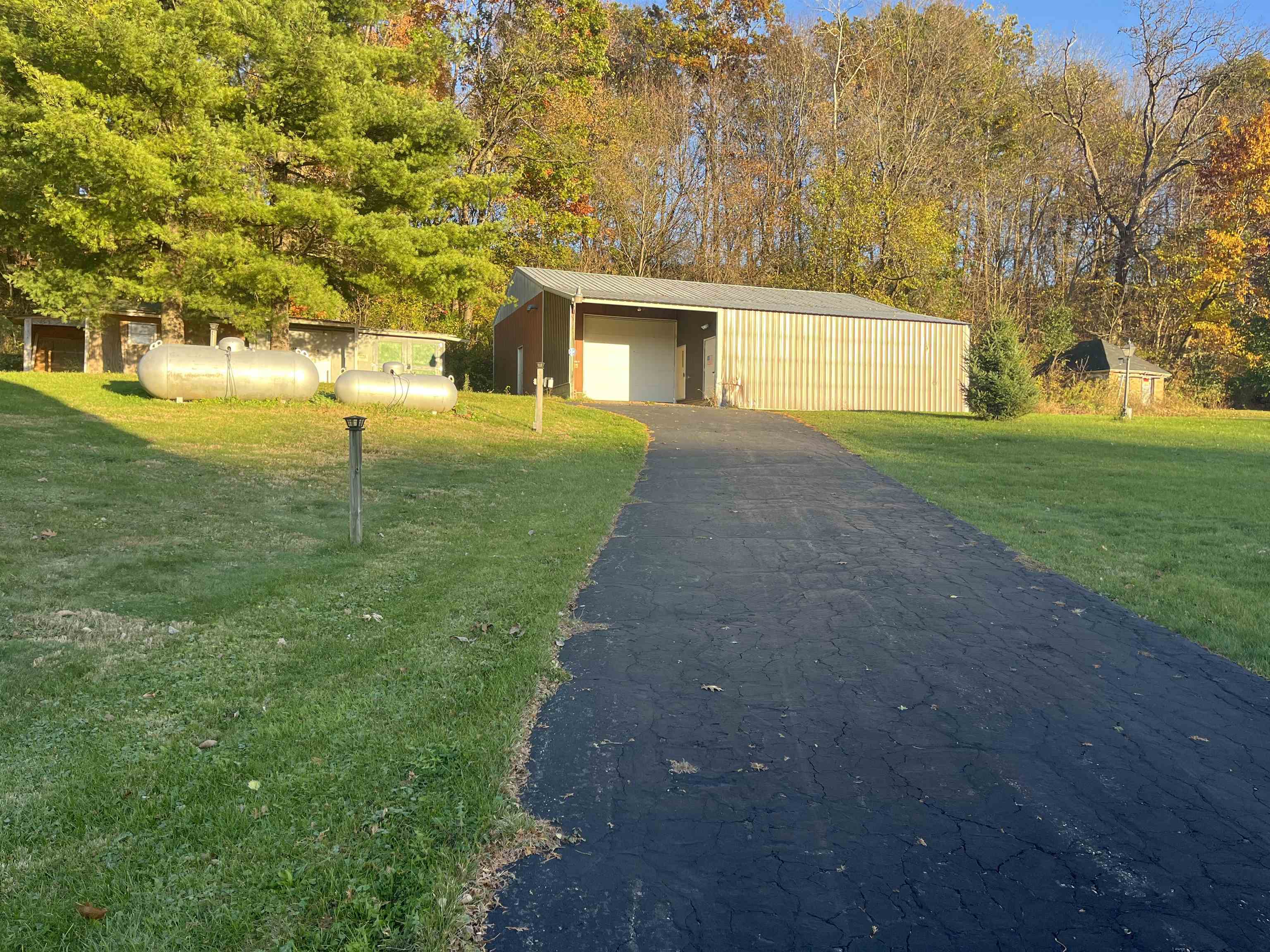 S6530 Spring Valley Road Loganville, WI 53943 - Photo 3 of 18