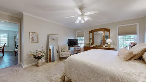 $385,000 | 520 Forest Glen Circle, Murfreesboro, TN 37128