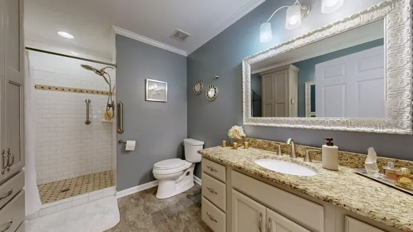 $385,000 | 520 Forest Glen Circle, Murfreesboro, TN 37128