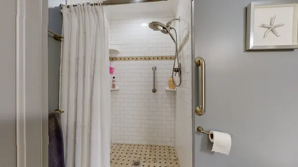 $385,000 | 520 Forest Glen Circle, Murfreesboro, TN 37128