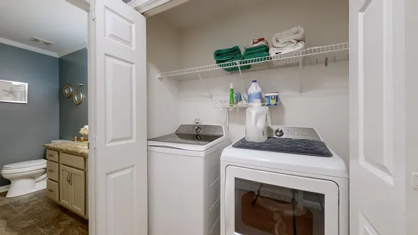 $385,000 | 520 Forest Glen Circle, Murfreesboro, TN 37128