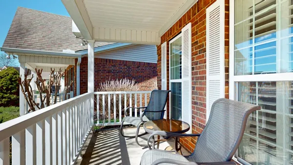 $385,000 | 520 Forest Glen Circle, Murfreesboro, TN 37128