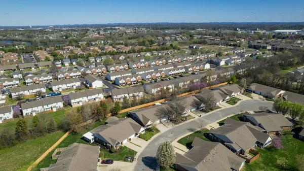 $385,000 | 520 Forest Glen Circle, Murfreesboro, TN 37128