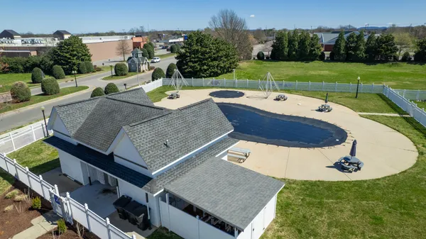 $385,000 | 520 Forest Glen Circle, Murfreesboro, TN 37128