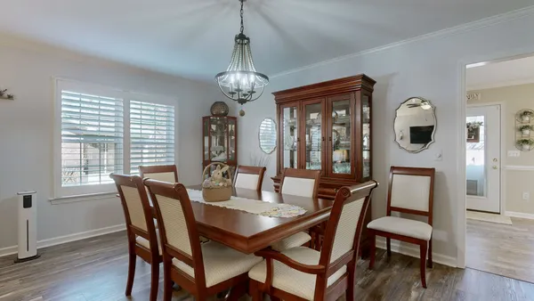 $385,000 | 520 Forest Glen Circle, Murfreesboro, TN 37128