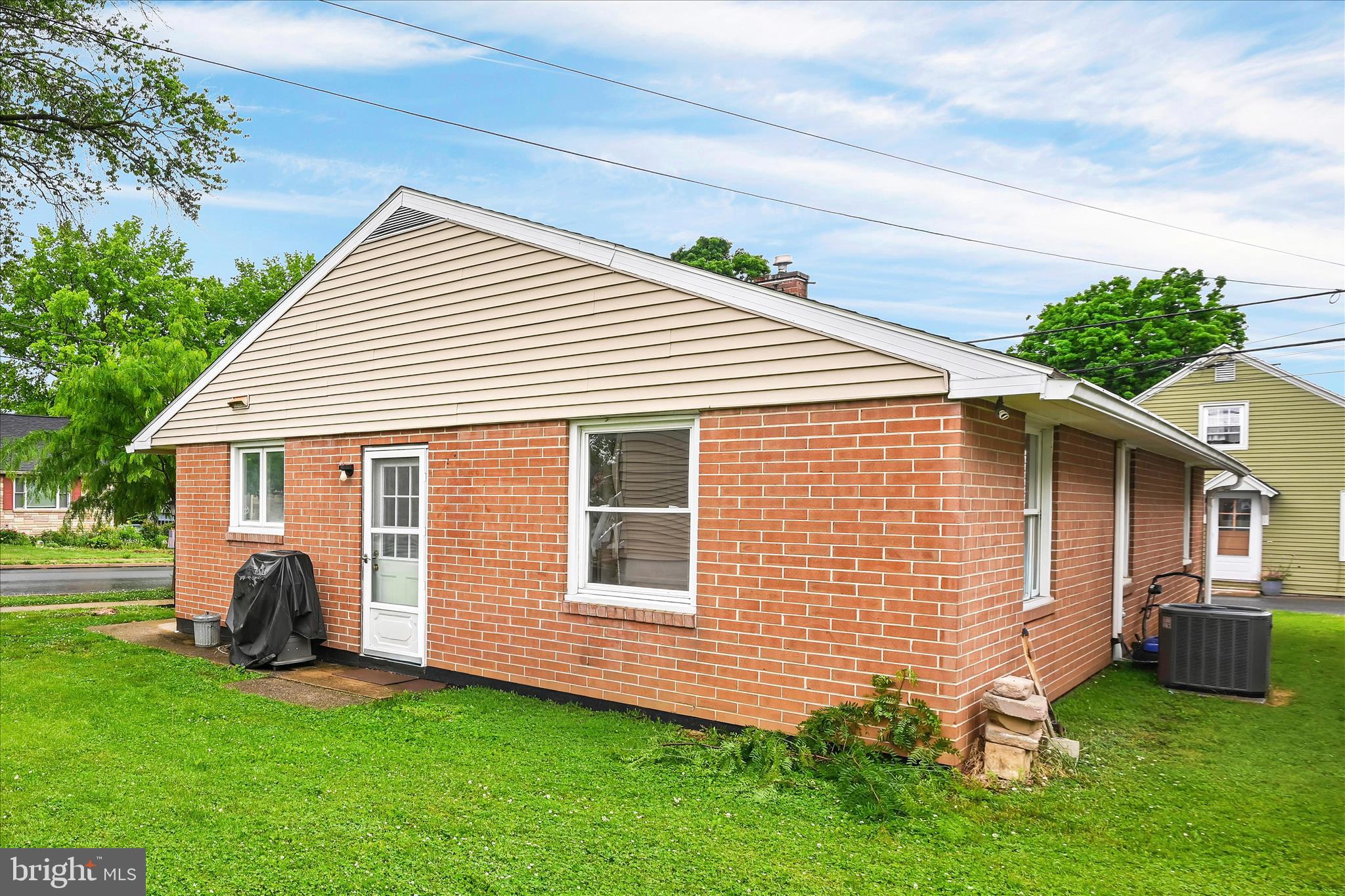 106 East 2nd Avenue Lititz, PA 17543 - Photo 25 of 29 Exterior Back