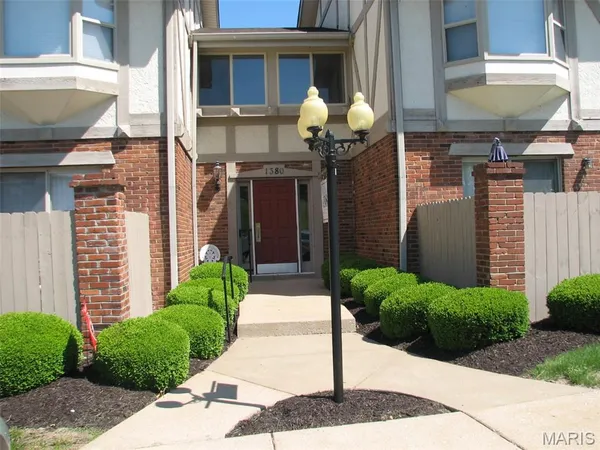 $1,450 | 1380 Willow Brook Cove Court, Unit 1, St. Louis, MO 63146