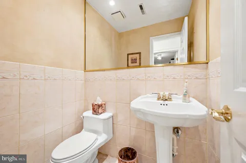 $799,900 | 736 Summit Avenue, Philadelphia, PA 19128