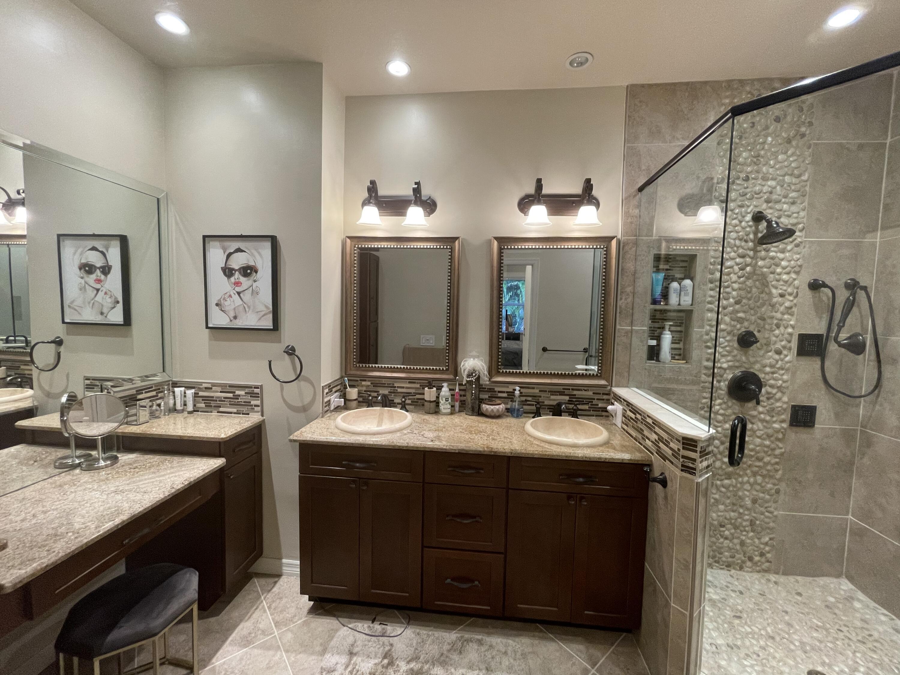 16075 Sims Road, Unit 203 Delray Beach, FL 33484 - Photo 7 of 19 Master Bath