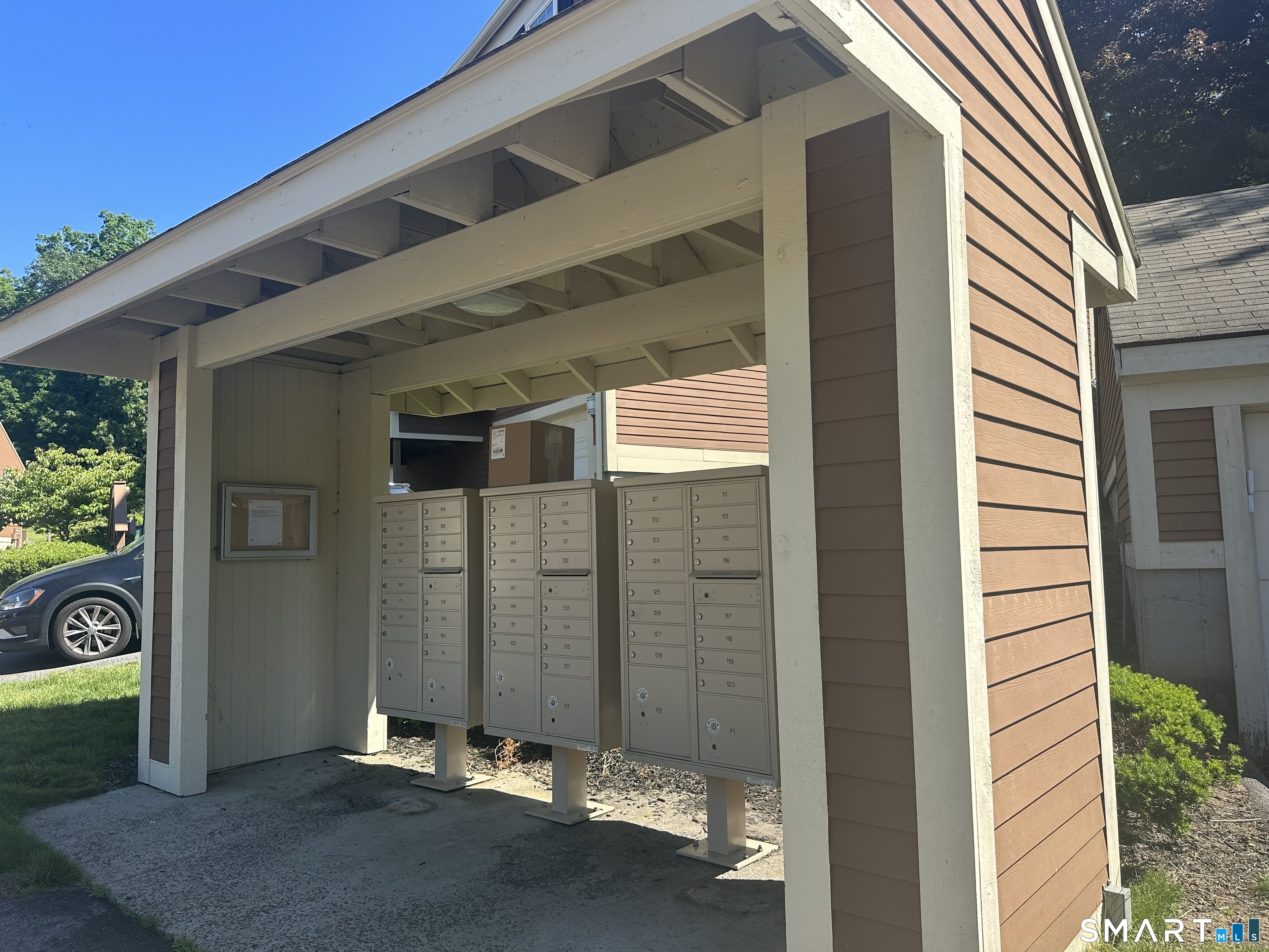 151 Foxbridge Village Road, Unit 151 Branford, CT 06405 - Photo 3 of 18