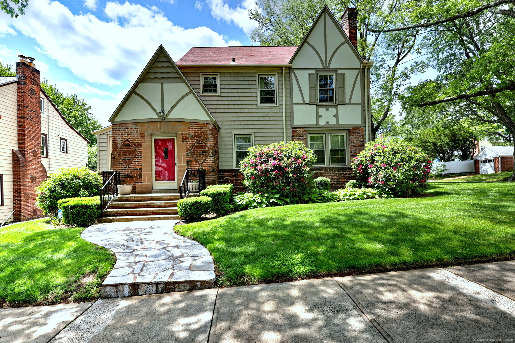 166 Roydon Road New Haven, CT 06511 - Photo 1 of 1 Gallery Image 1