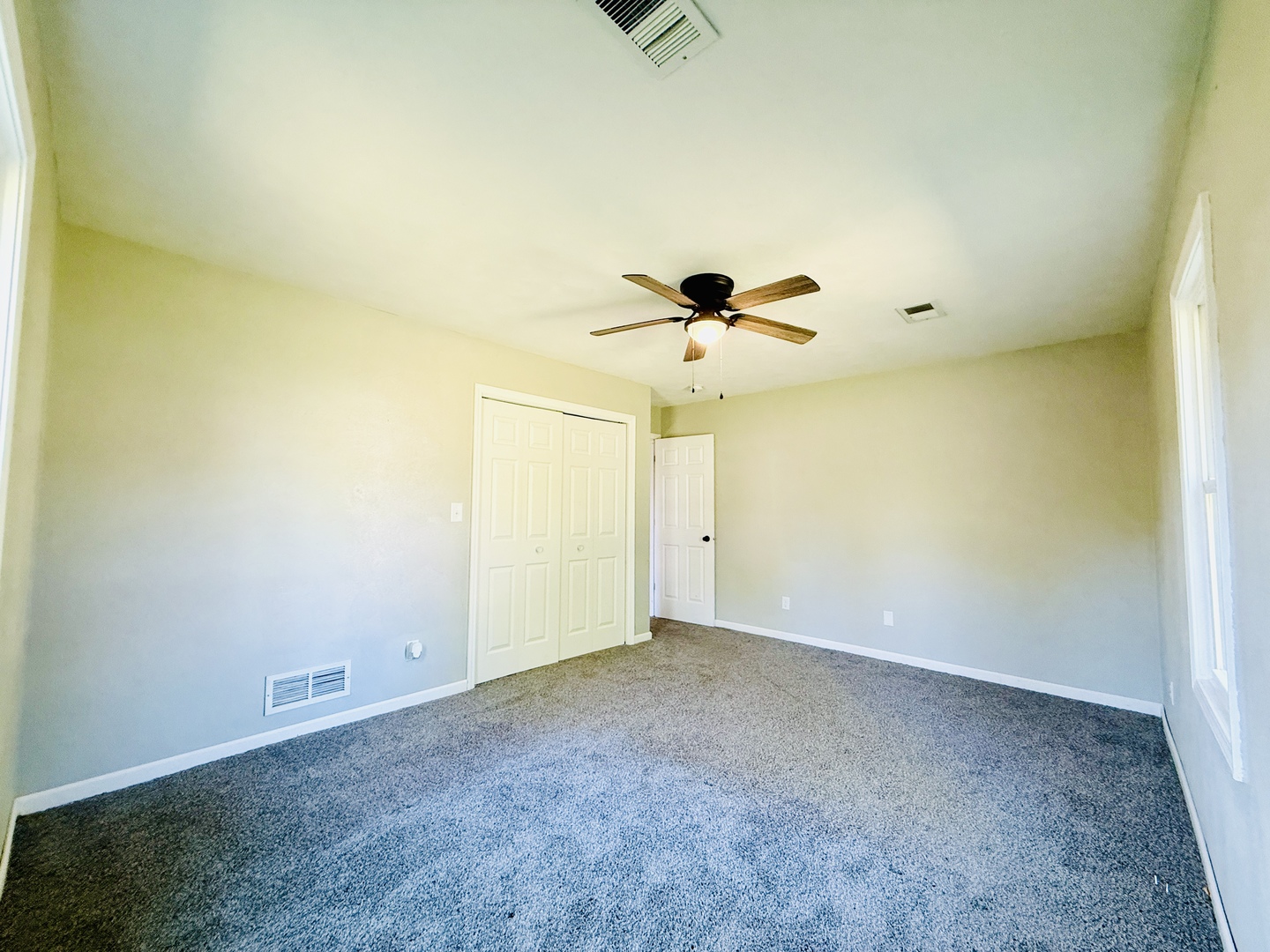 715 8th Street Colona, IL 61241 - Photo 11 of 14 a view of a room