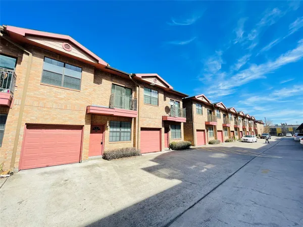 $1,450 | 9400 Bellaire Boulevard, Unit 603, Houston, TX 77036