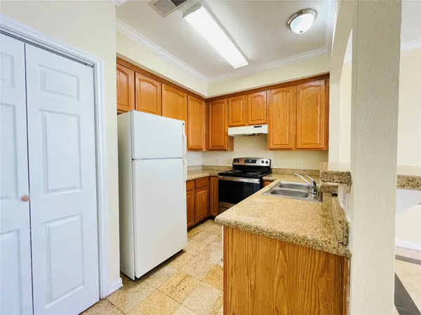 a close view of sink and tap