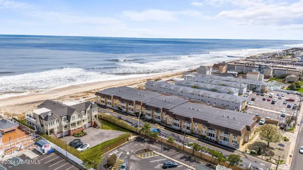 $599,999 | 1187 Ocean Avenue, Unit 35, Sea Bright, NJ 07760