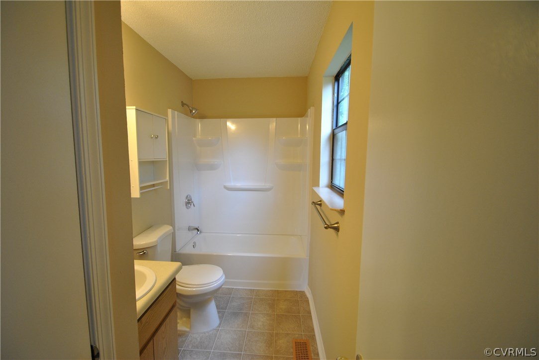 14473 Hopeful Church Road Bumpass, VA 23024 - Photo 2 of 33 Gallery Image 2