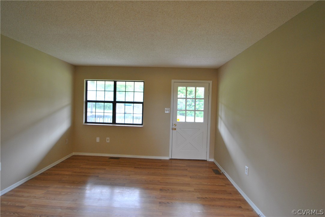 14473 Hopeful Church Road Bumpass, VA 23024 - Photo 7 of 33 Gallery Image 7