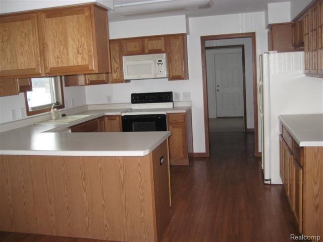 8845 Sparling Road Goodells, MI 48027 - Photo 9 of 11 kitchen