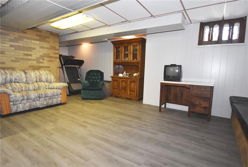 1648 Old Brodhead Road Monaca, PA 15061 - Photo 17 of 25 Gallery Image 17