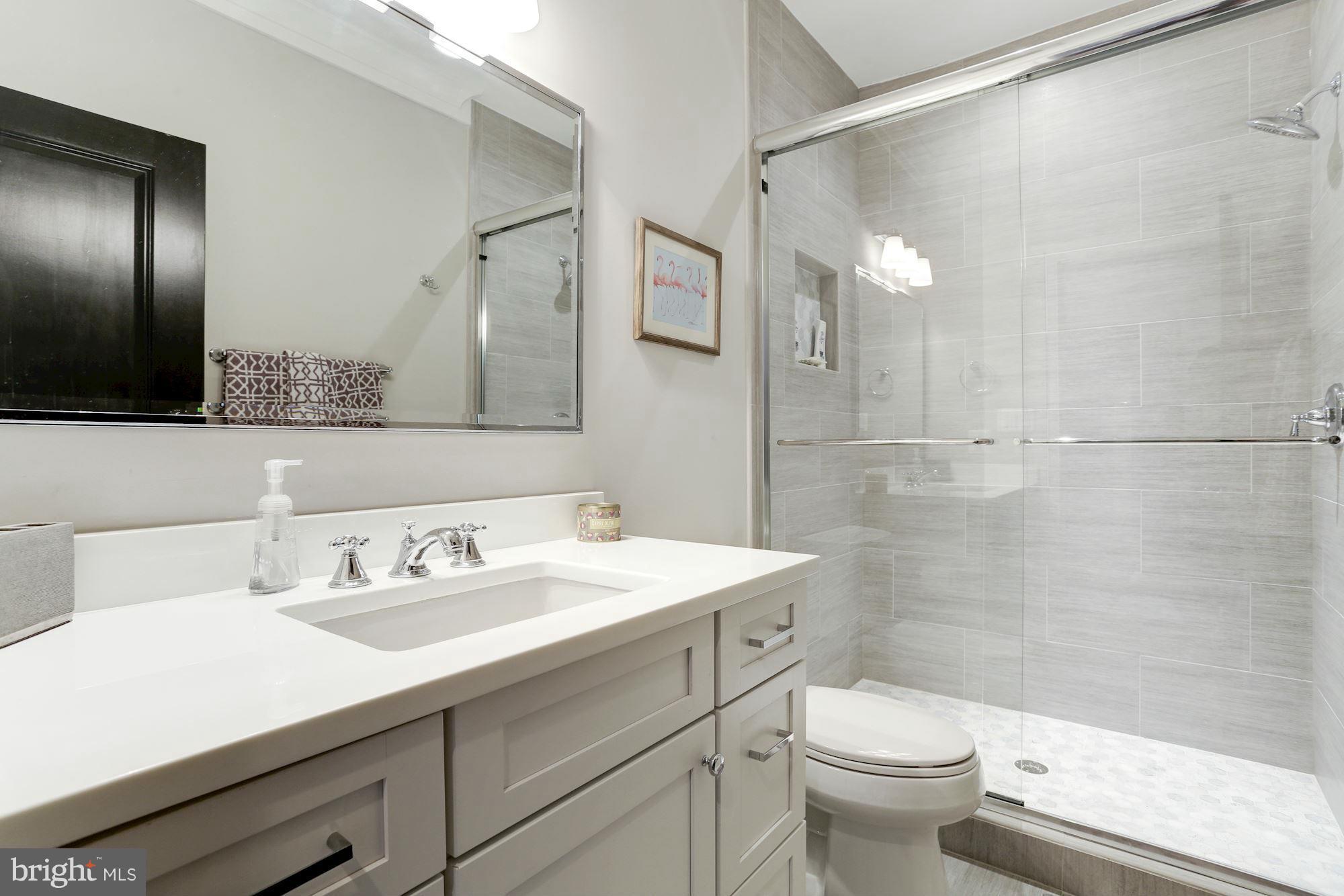 1738 Park Road Northwest, Unit PH Washington, DC 20010 - Photo 19 of 30 Bath