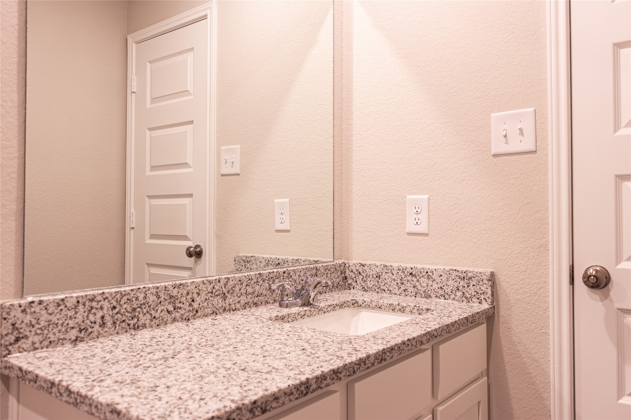 15607 Buffalo Mdw Court Houston, TX 77090 - Photo 15 of 35