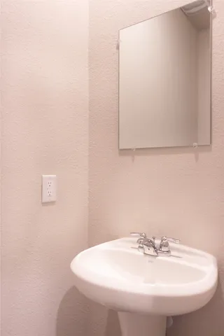 $2,200 | 15607 Buffalo Mdw Court, Houston, TX 77090