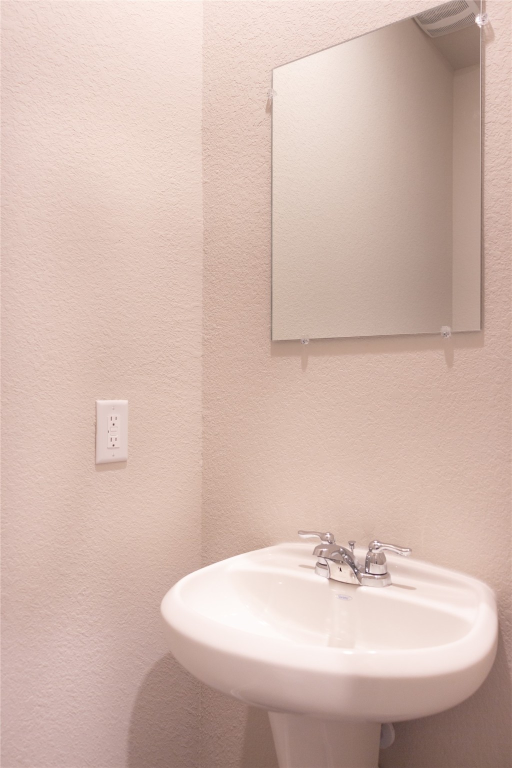 15607 Buffalo Mdw Court Houston, TX 77090 - Photo 9 of 35