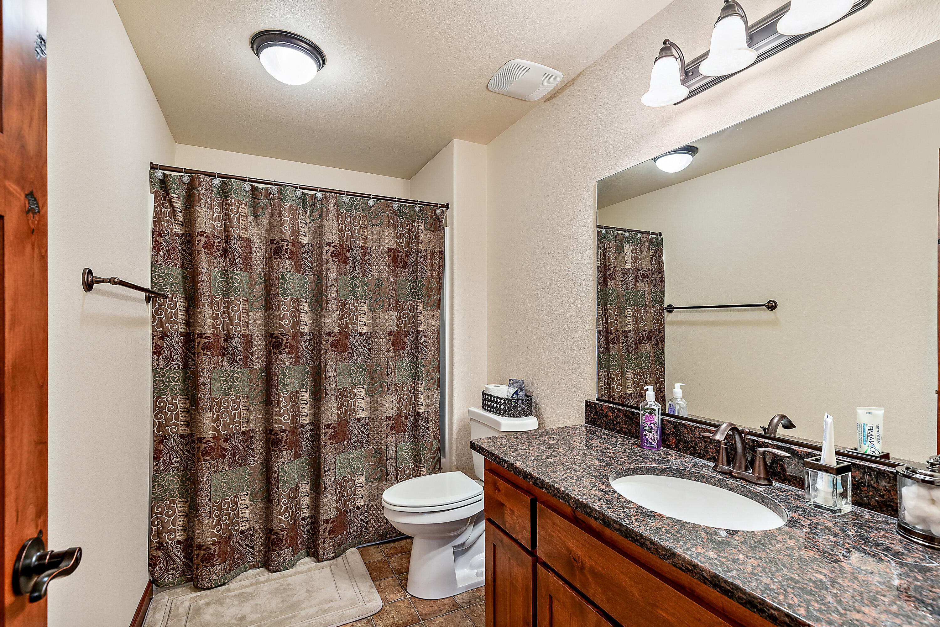 7682 Hyatt Prairie Road Ashland, OR 97520 - Photo 22 of 37 23