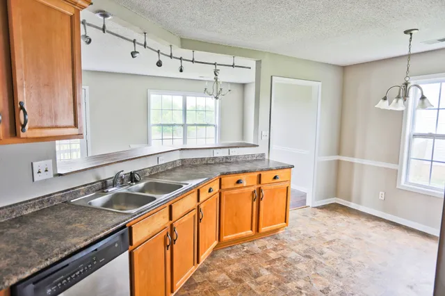 $1,725 | 1276 Archwood Drive, Clarksville, TN 37042