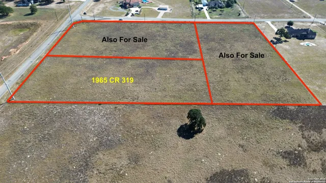 $149,900 | 1965 County Road 319, La Vernia, TX 78121