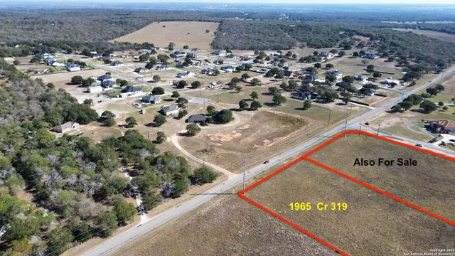 $149,900 | 1965 County Road 319, La Vernia, TX 78121