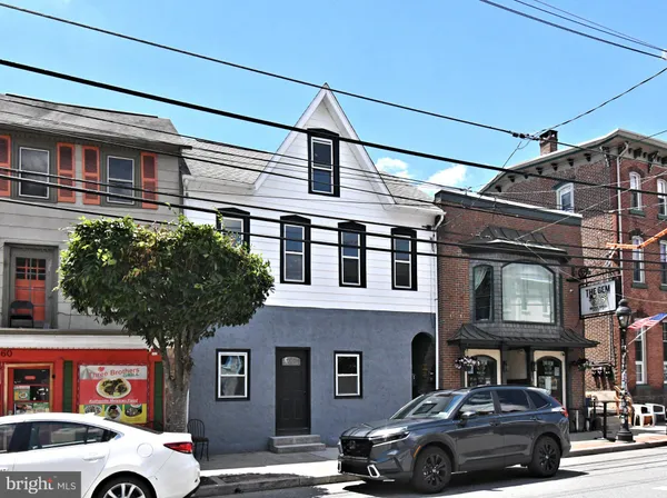$424,900 | 64 North Main Street, Spring City, PA 19475
