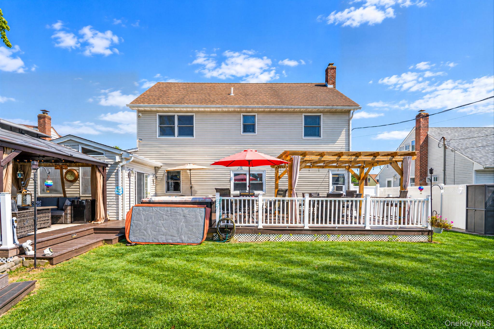16 Salem Road Hicksville, NY 11801 - Photo 42 of 50 Gallery Image 42