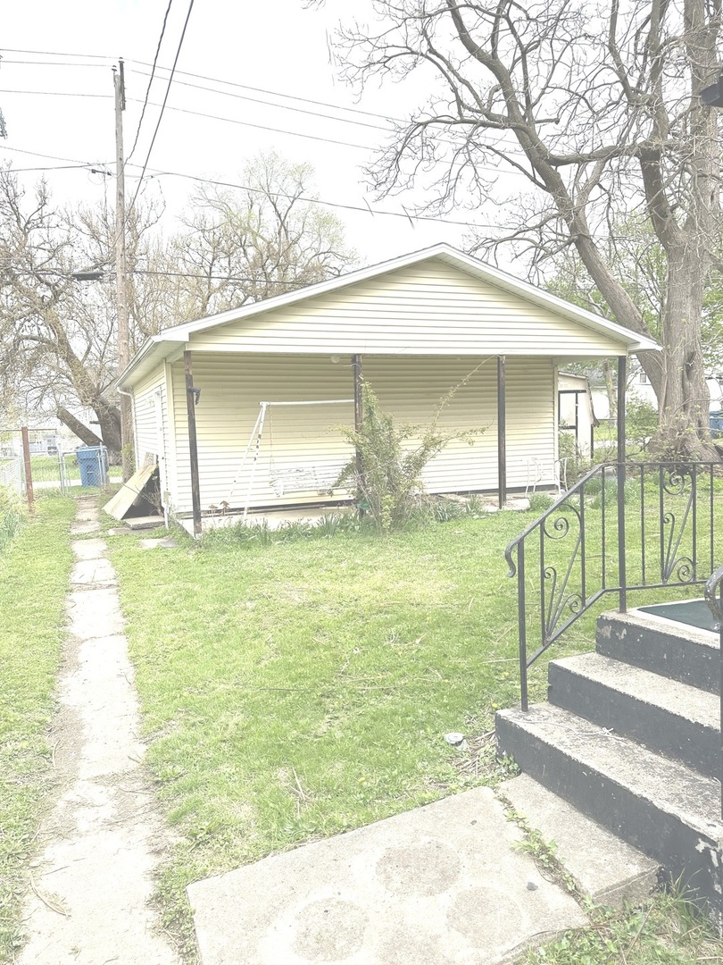 1221 East Chestnut Street Kankakee, IL 60901 - Photo 2 of 8