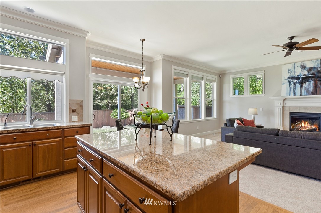 718 South 36th Place Renton, WA 98055 - Photo 14 of 40 a dining table with a large window
