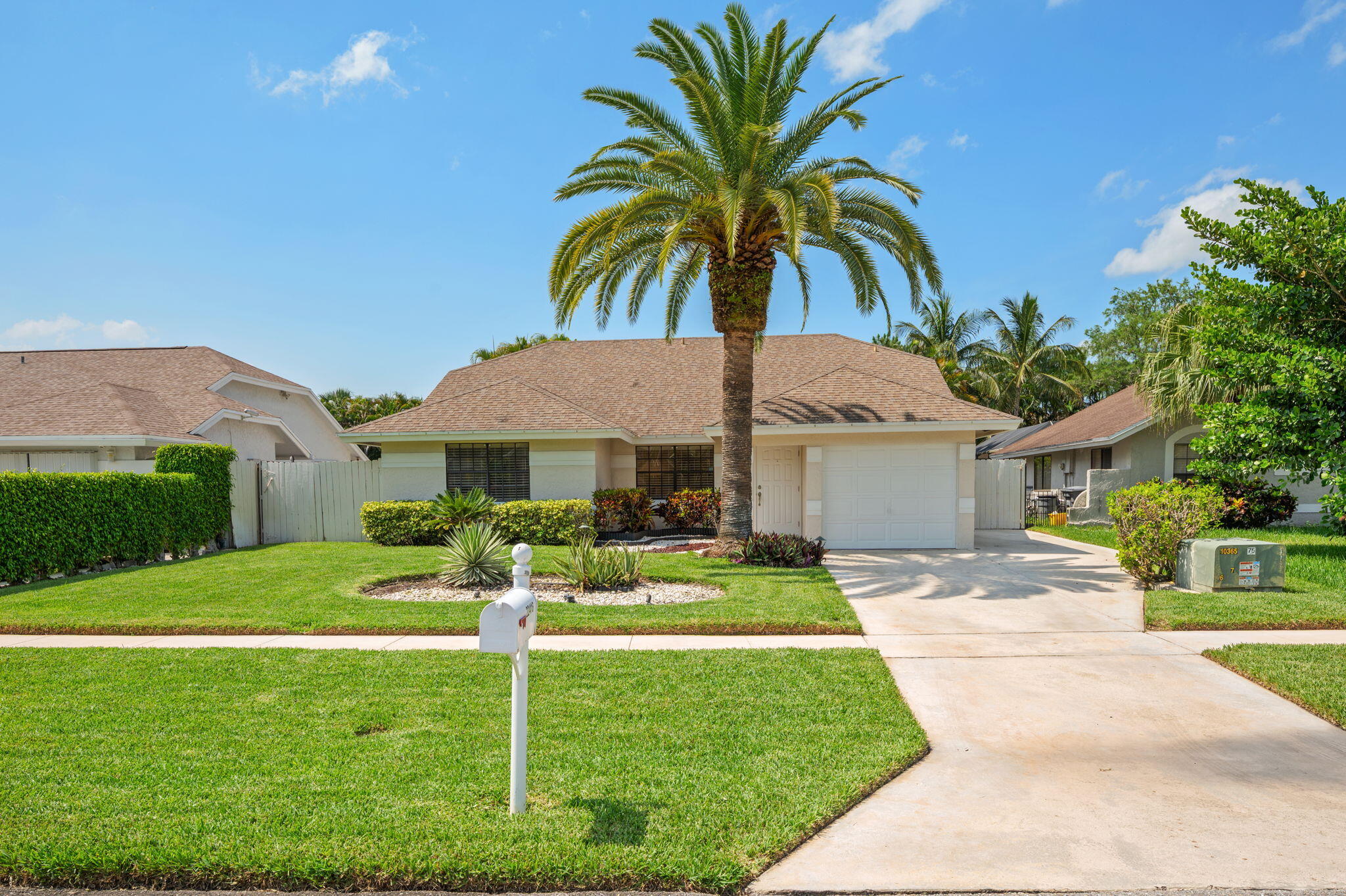 6-web-or-mls-22416-swordfish-dr