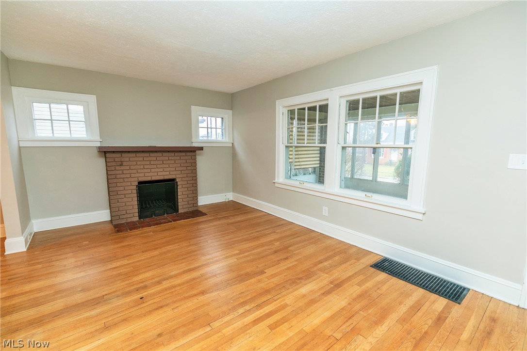 1484 Maplegrove Road South Euclid, OH 44121 - Photo 3 of 35