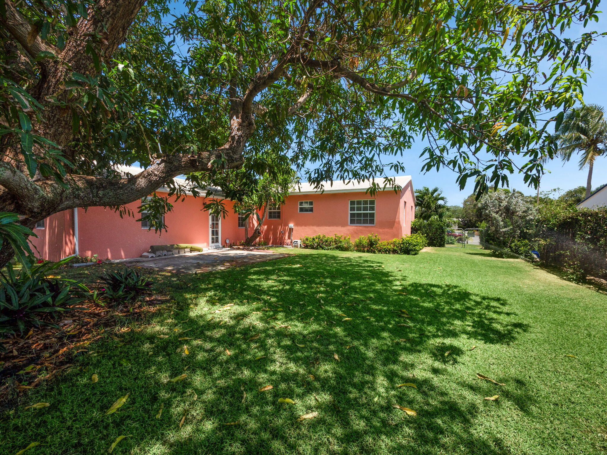 366 Bunker Ranch Road West Palm Beach, FL 33405 - Photo 17 of 17 Backyard