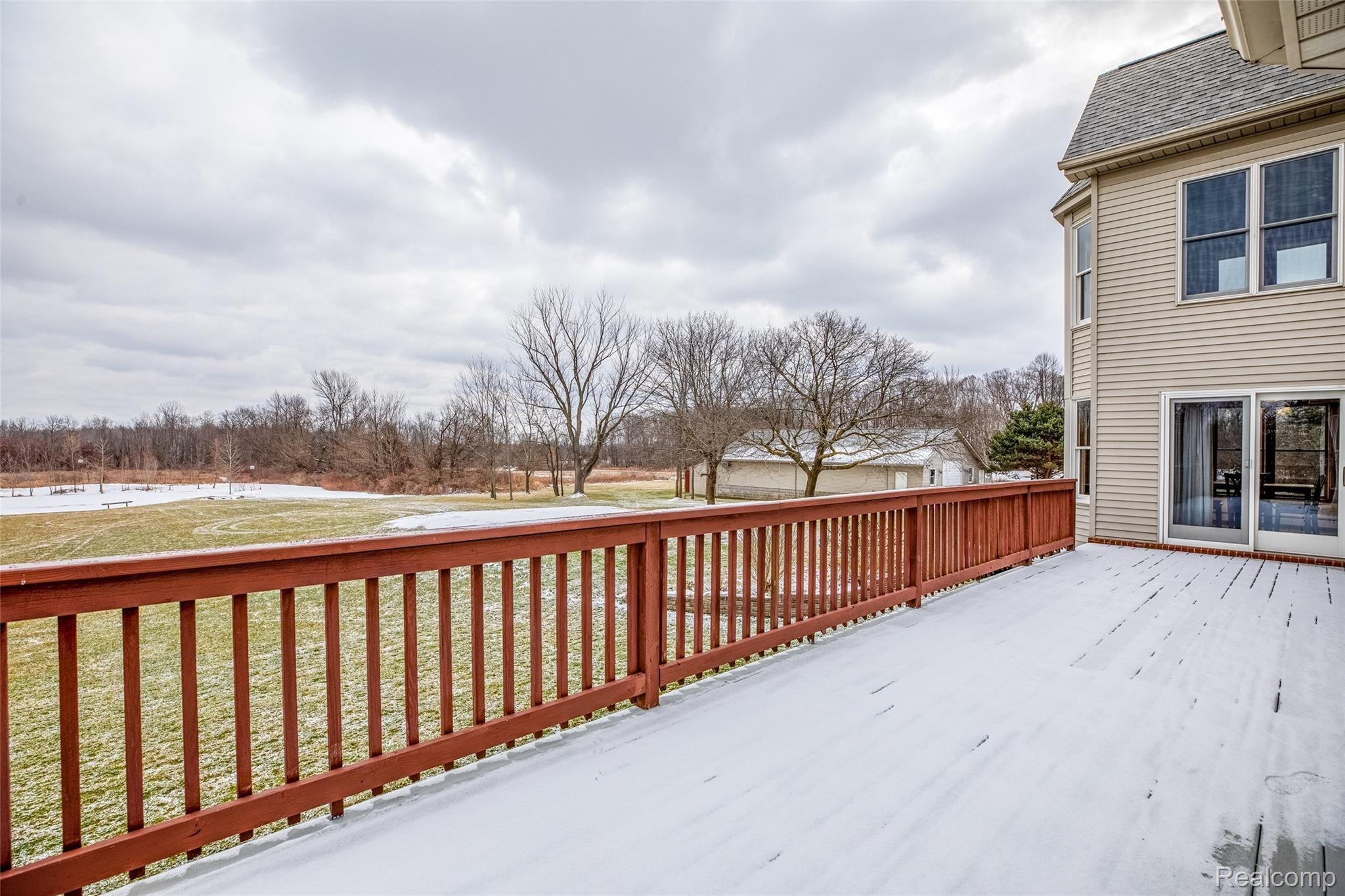 79580 Hipp Road Romeo, MI 48065 - Photo 38 of 97 39.Deck