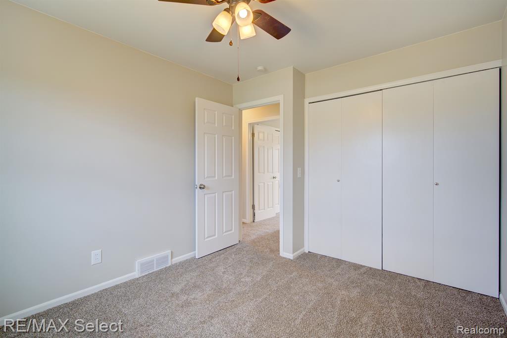 8199 Carpenter Road Flushing, MI 48433 - Photo 13 of 34