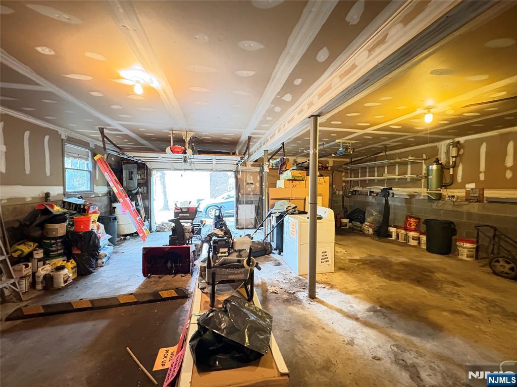 870 Ridgewood Avenue Oradell, NJ 07649 - Photo 32 of 37