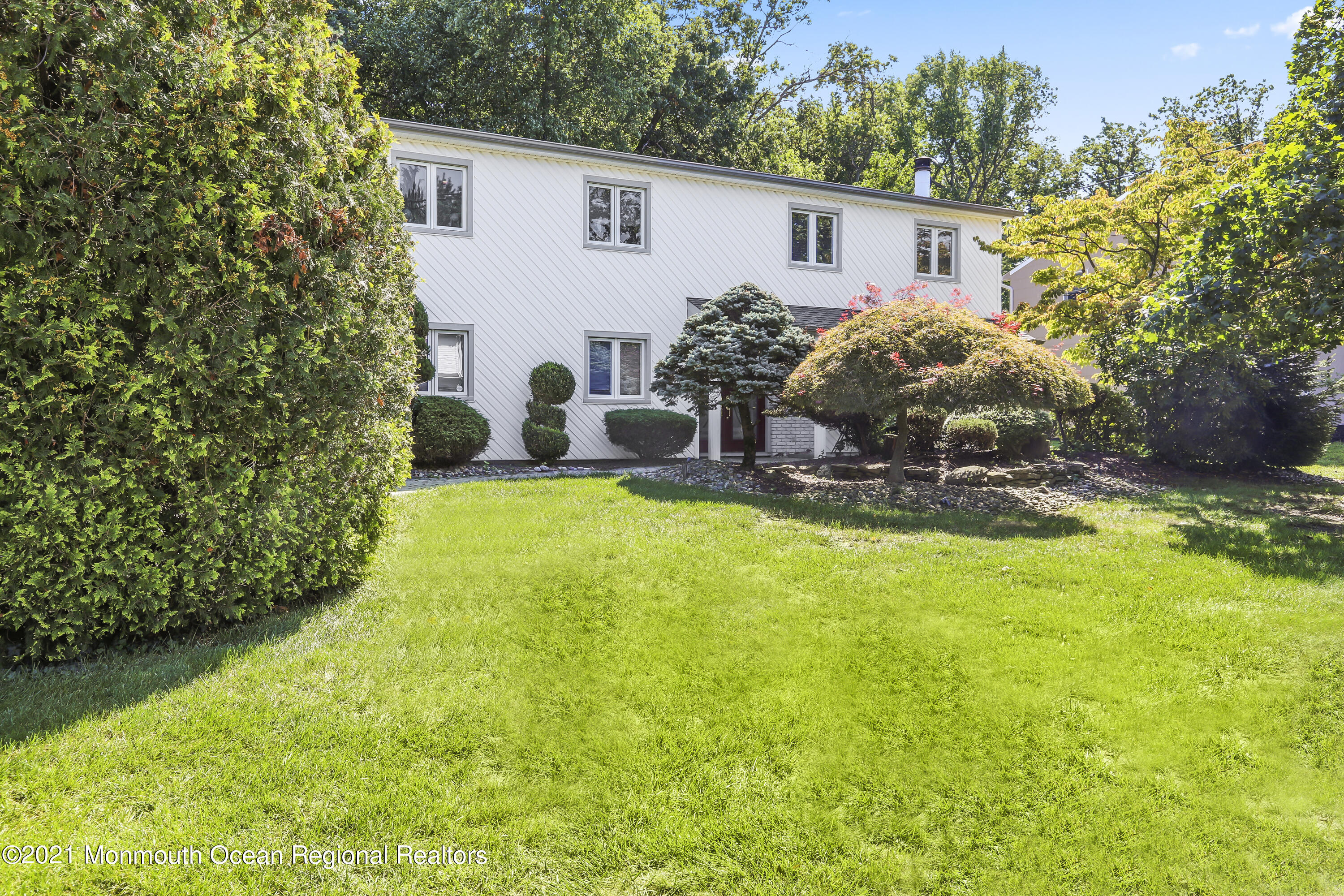 65 Church Road Morganville, NJ 07751 - Photo 2 of 19 5W5A1079