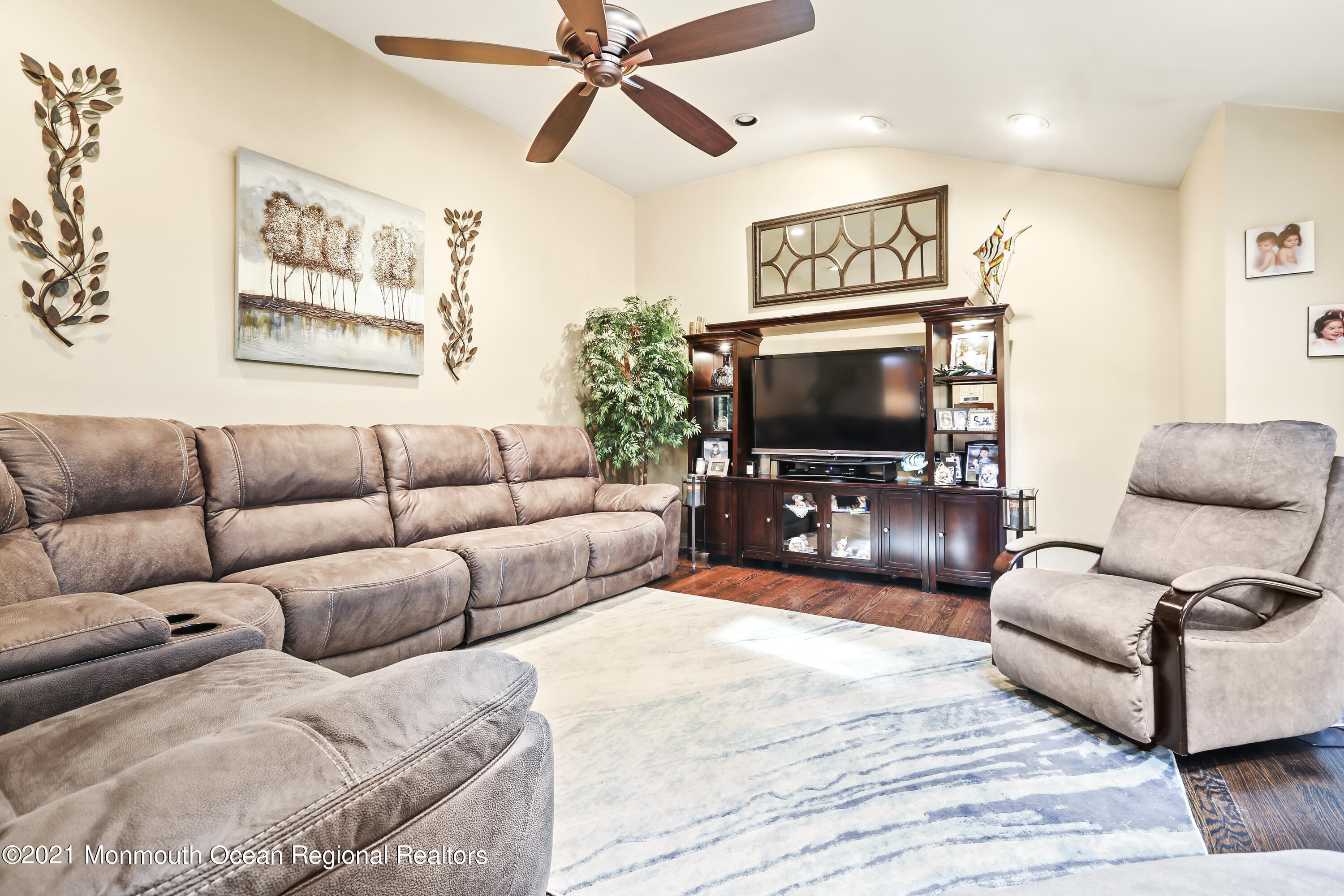 65 Church Road Morganville, NJ 07751 - Photo 12 of 19 5W5A1132