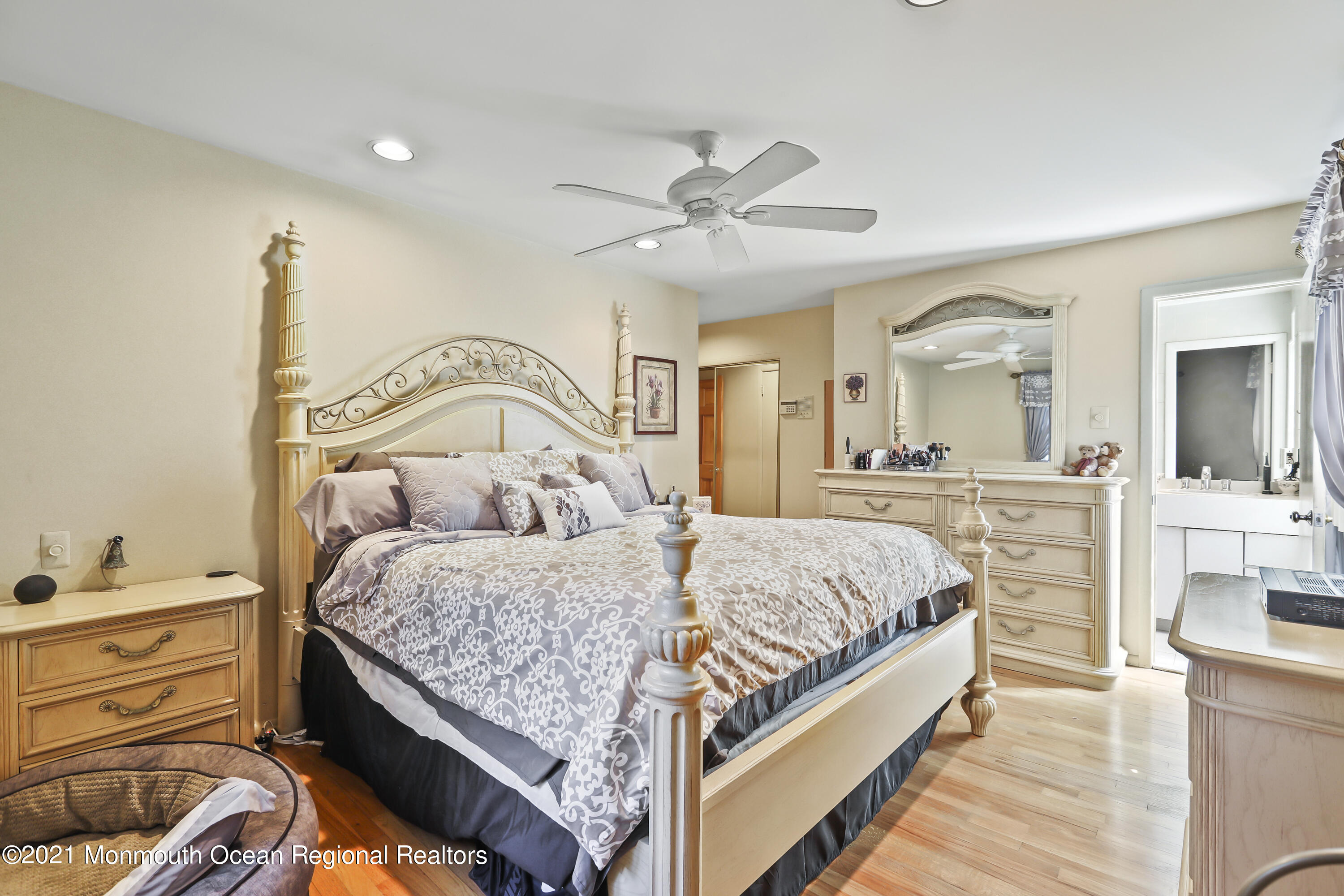 65 Church Road Morganville, NJ 07751 - Photo 15 of 19 5W5A1182